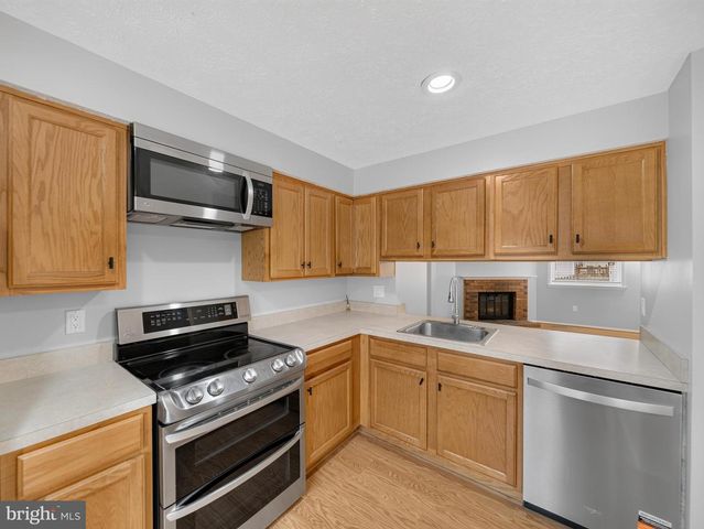 7648 FAIRBANKS CT, Hanover, MD 21076