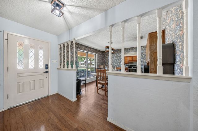 1223 Heather Street, Grapevine, TX 76051