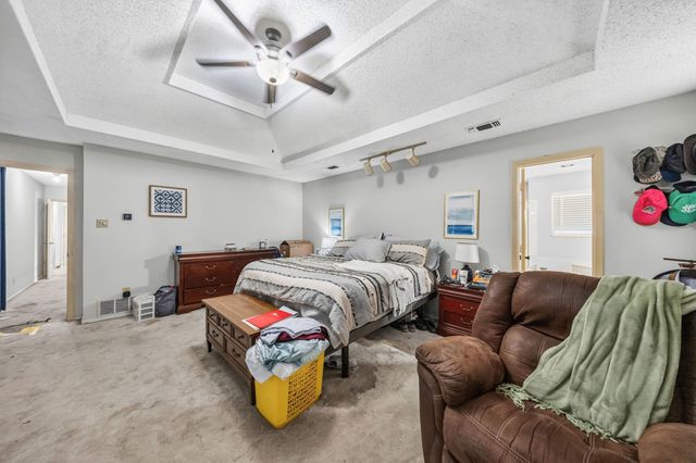 1223 Heather Street, Grapevine, TX 76051