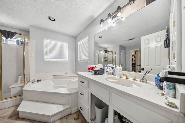1223 Heather Street, Grapevine, TX 76051