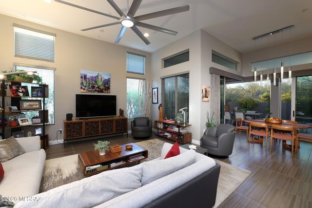 917 W Enclave Canyon Court, Oro Valley, AZ 85755