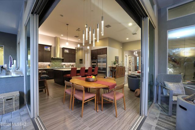 917 W Enclave Canyon Court, Oro Valley, AZ 85755