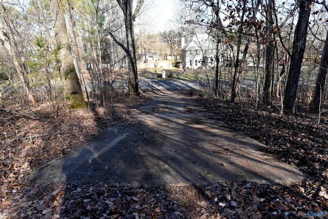 208 Hartside Road, Owens Cross Roads, AL 35763