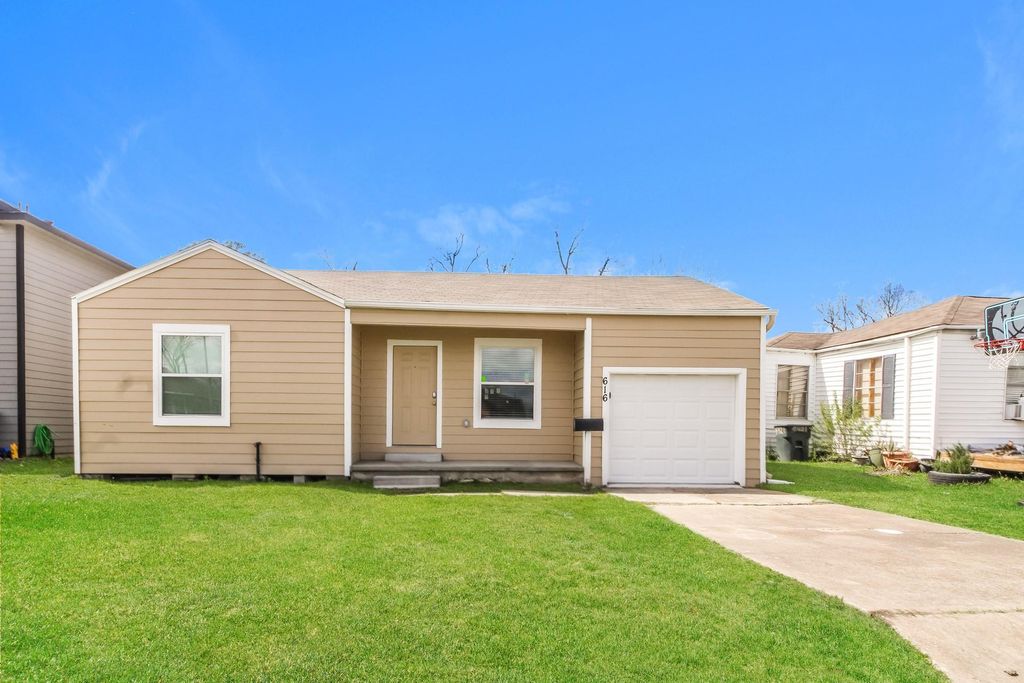 616 Center Street, Pasadena, TX 77506