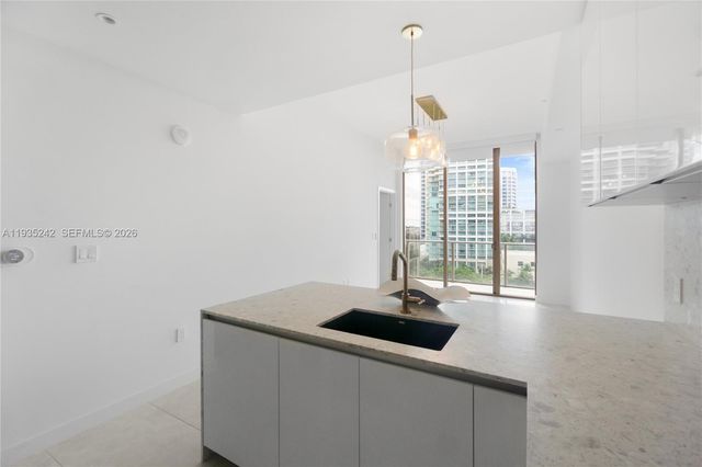 2678 Tigertail Ave 715, Miami, FL 33133