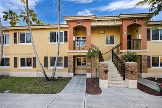 930 NE 33rd Ter 102, Homestead, FL 33033