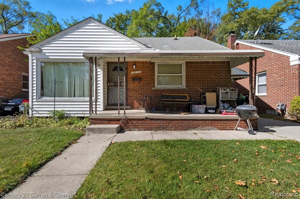 12729 Grandmont Avenue, Detroit, MI 48227