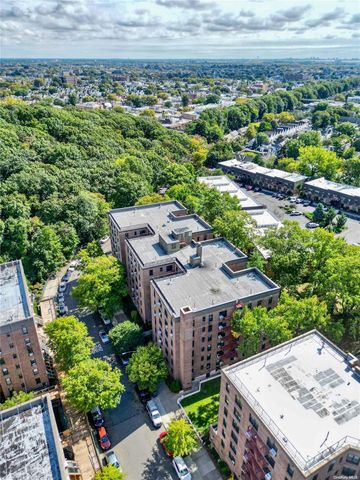 83-30 98th Street 1A, Woodhaven, NY 11421