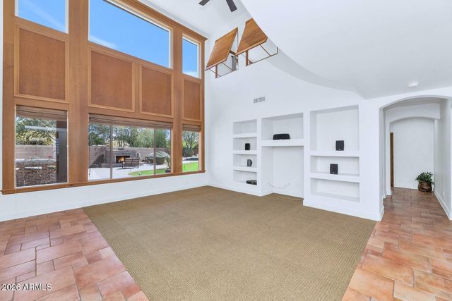 5902 W GAMBIT Trail, Phoenix, AZ 85083