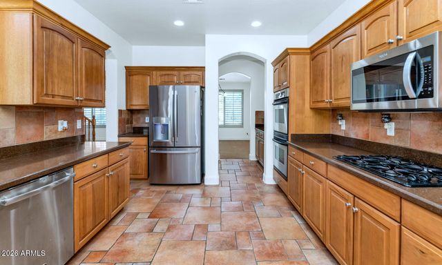 5902 W GAMBIT Trail, Phoenix, AZ 85083