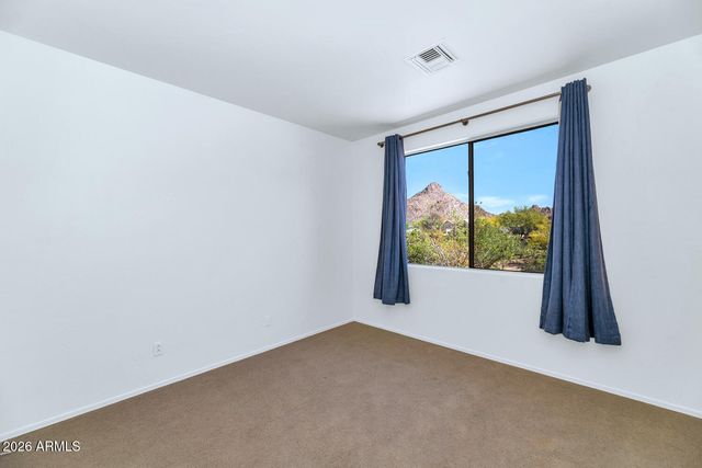 5902 W GAMBIT Trail, Phoenix, AZ 85083