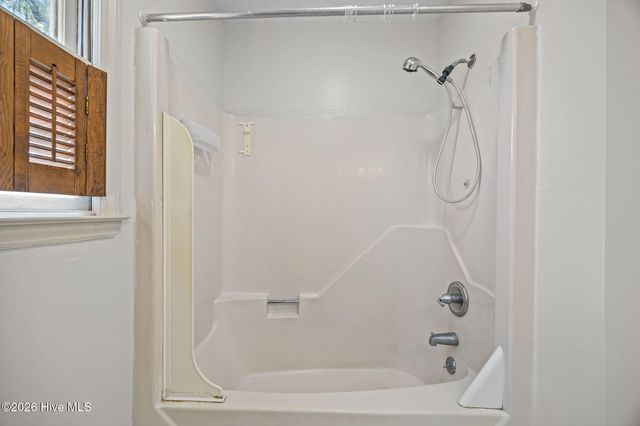 1502 Hollybriar Lane, Greenville, NC 27858