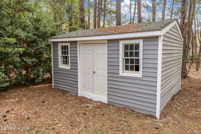 1502 Hollybriar Lane, Greenville, NC 27858