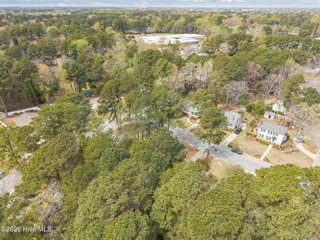 1502 Hollybriar Lane, Greenville, NC 27858