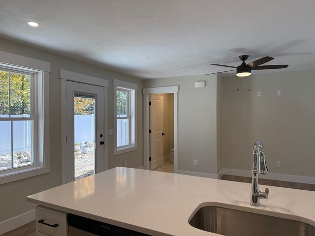 480 Wareham St 10, Middleboro, MA 02346