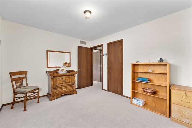 2728 E Deblene Lane, Eau Claire, WI 54703