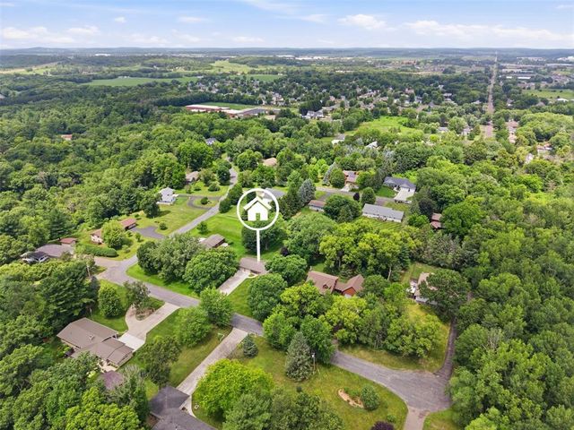 2728 E Deblene Lane, Eau Claire, WI 54703