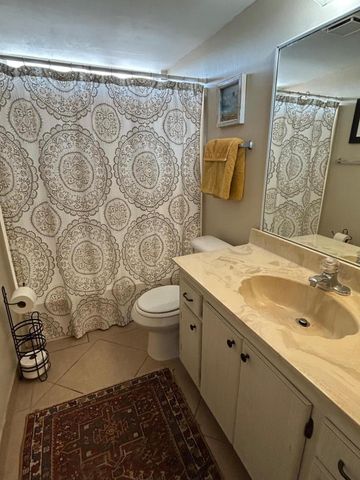 2515 NE 2nd Court 202, Boynton Beach, FL 33435