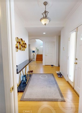 17727 Merridy Street, Northridge, CA 91325