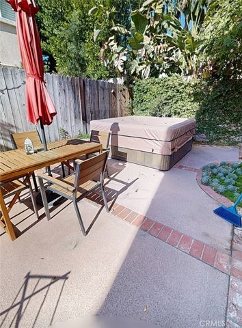 17727 Merridy Street, Northridge, CA 91325