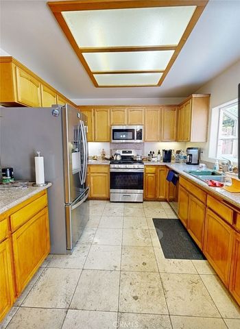 17727 Merridy Street, Northridge, CA 91325