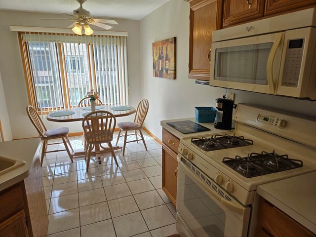 13950 Lavergne Avenue 907, Crestwood, IL 60418