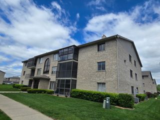 13950 Lavergne Avenue 907, Crestwood, IL 60418