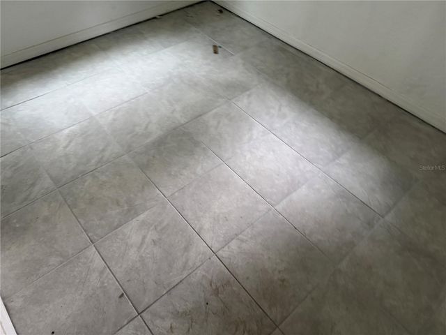 2106 NE 11TH AVENUE, Ocala, FL 34470