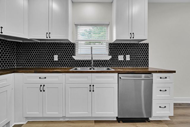 1713 Reuter Avenue, Waco, TX 76708