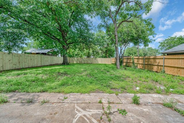 1713 Reuter Avenue, Waco, TX 76708