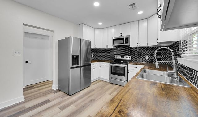 1713 Reuter Avenue, Waco, TX 76708