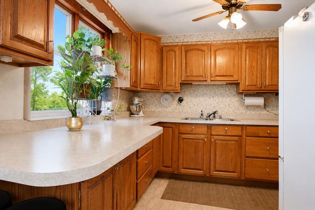 9502 Forrest Drive, Highland, IN 46322