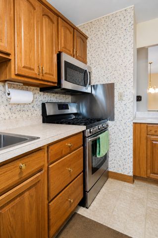 9502 Forrest Drive, Highland, IN 46322