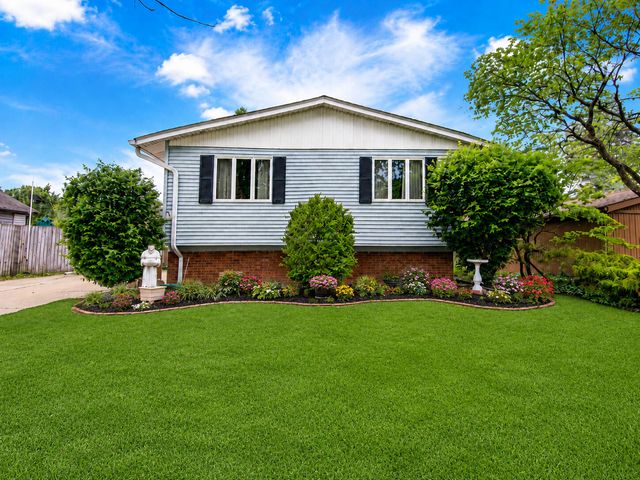 9502 Forrest Drive, Highland, IN 46322