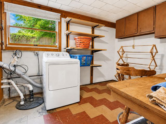 9502 Forrest Drive, Highland, IN 46322