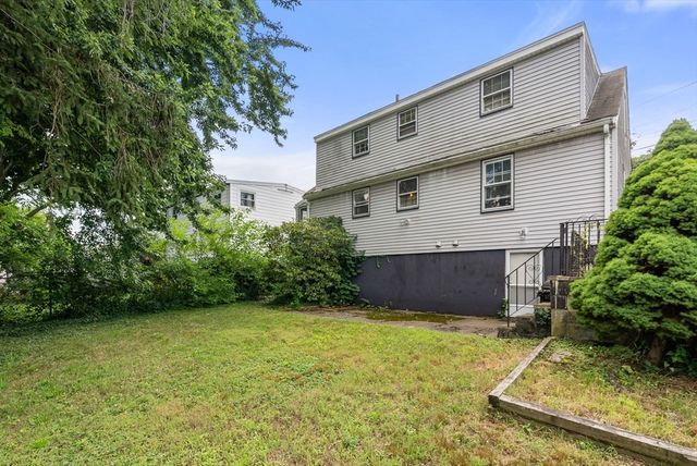39 Elsie St, Everett, MA 02149