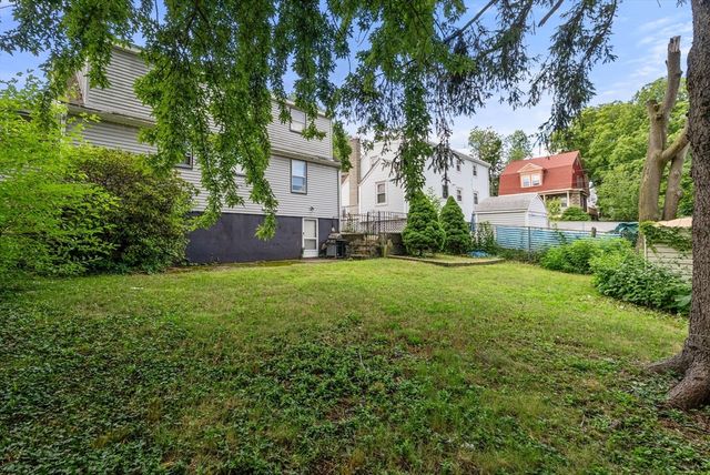 39 Elsie St, Everett, MA 02149