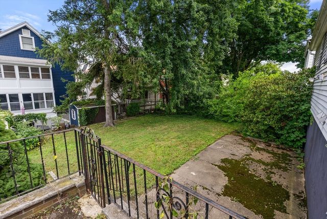 39 Elsie St, Everett, MA 02149