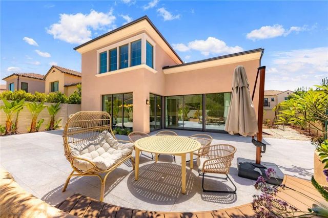 115 Green Rdg, Irvine, CA 92602