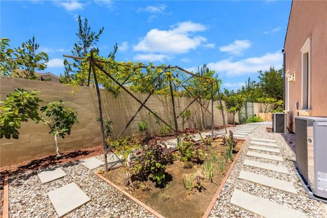 115 Green Rdg, Irvine, CA 92602