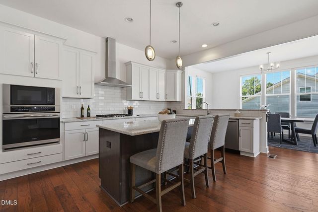 100 Oaks End Drive, Holly Springs, NC 27540