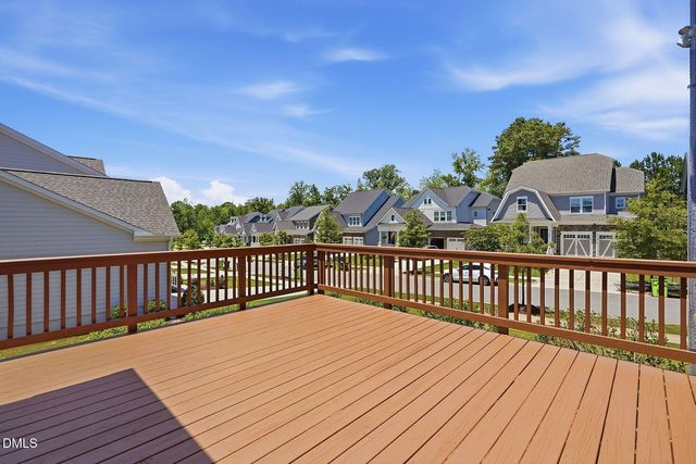 100 Oaks End Drive, Holly Springs, NC 27540