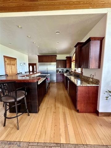 117 Meredith Ranch, Livingston, MT 59047