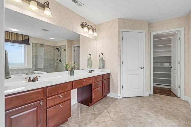 1601 Little Falls Drive, Clearcreek Twp., OH 45458