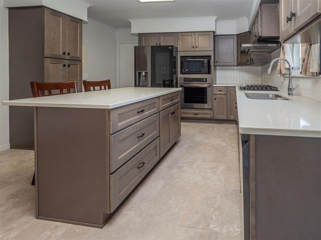 48316 County Road 384, Grand Junction, MI 49056