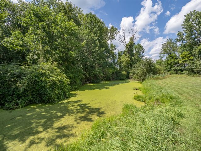 48316 County Road 384, Grand Junction, MI 49056