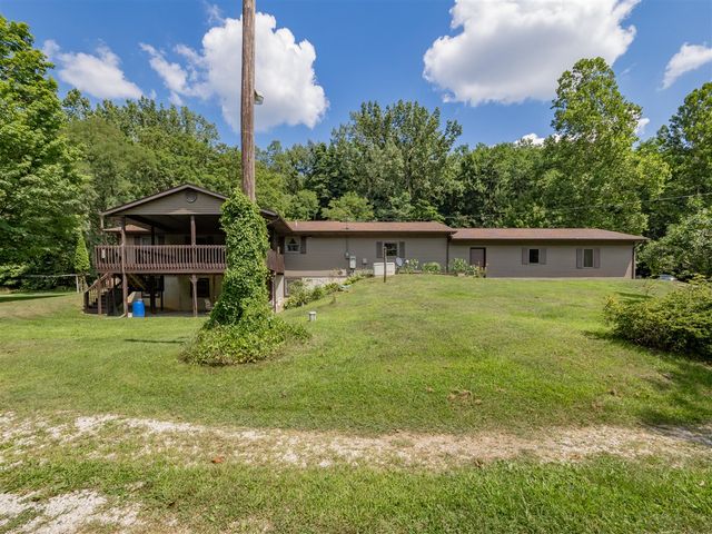 48316 County Road 384, Grand Junction, MI 49056