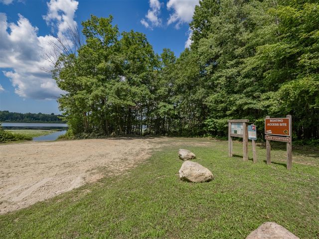 48316 County Road 384, Grand Junction, MI 49056