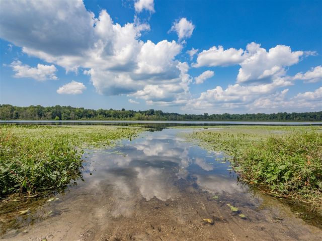 48316 County Road 384, Grand Junction, MI 49056