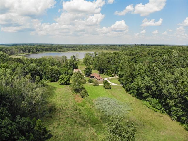 48316 County Road 384, Grand Junction, MI 49056